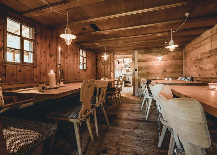 Alpenblick Bergrestaurant & *